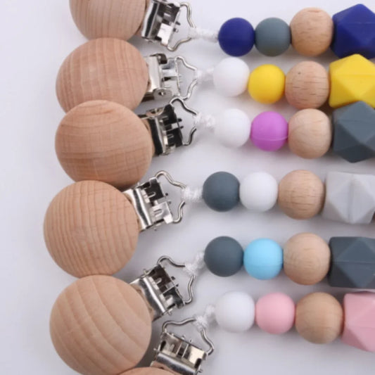 Attache-Tétine Premium : Bois de Hêtre Naturel et Perles en Silicone Alimentaire