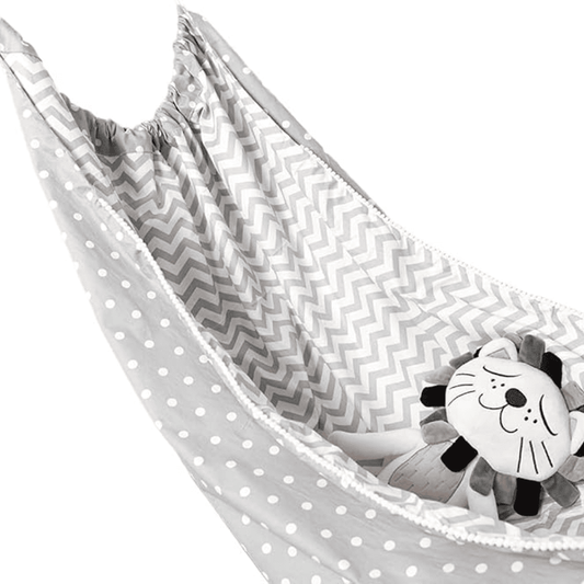 Hamac pour bébé à la maison